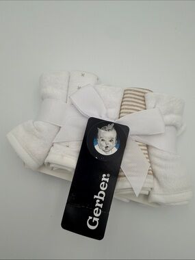 Gerber 10 pack baby washcloths. Neutral NEW